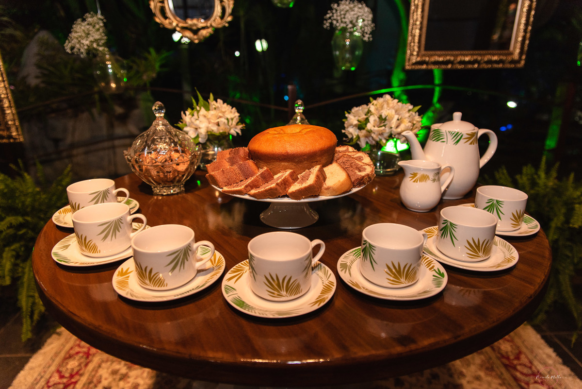 mesa de chá e bolos 