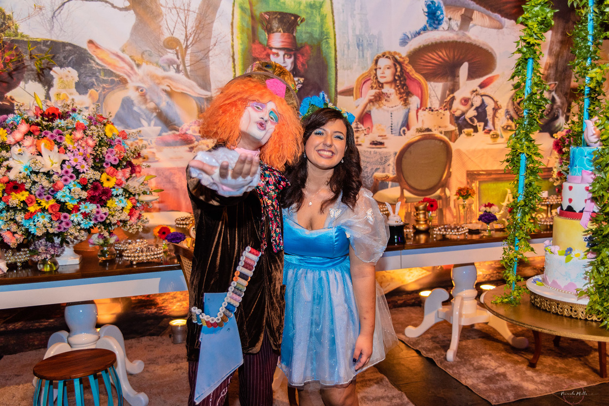 festa tematica alice para 15 anos 