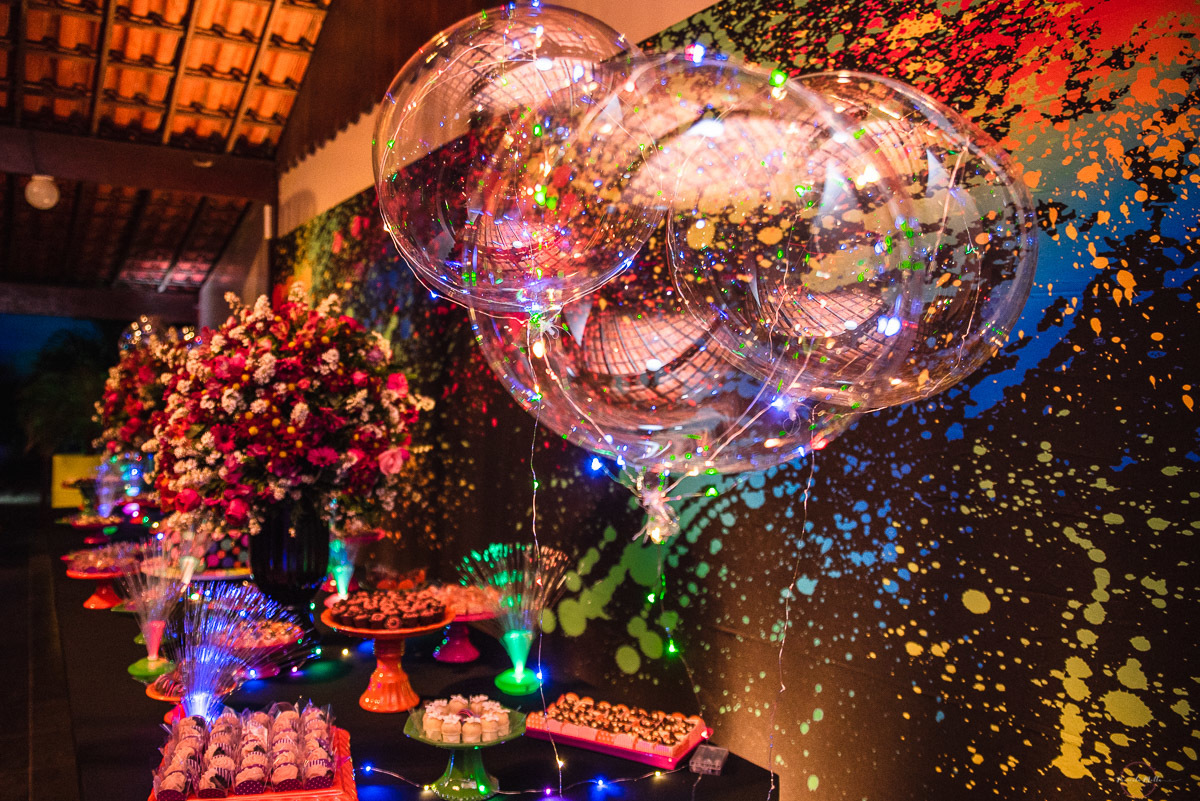 balões de led para festa tema neon
