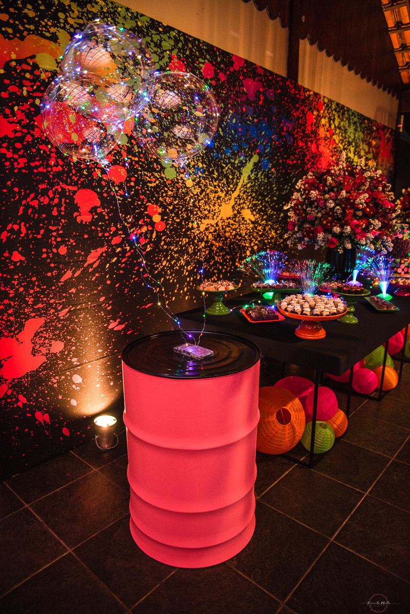 festa decorada com galões 