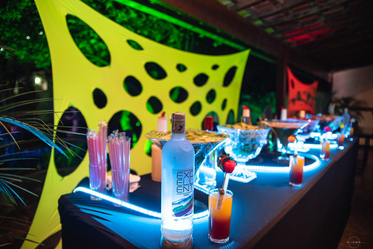 open bar colorido para festa de aniversario