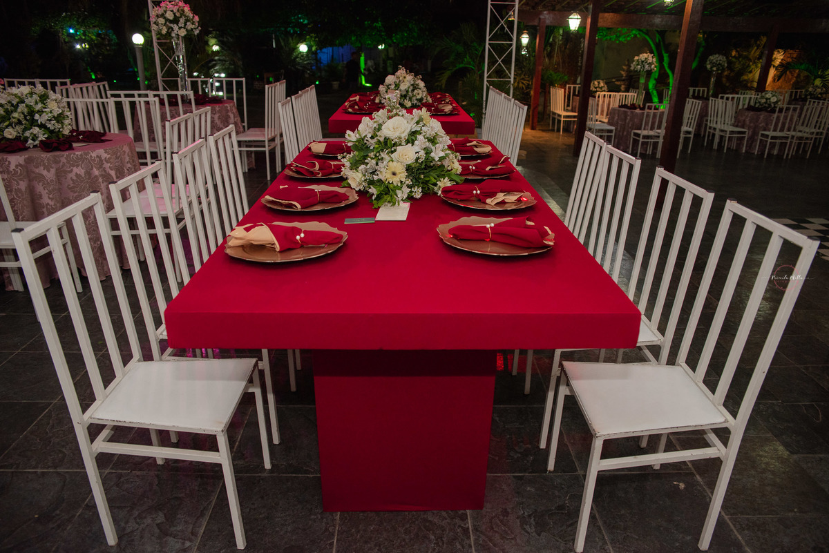 decoracao de mesa da familia 