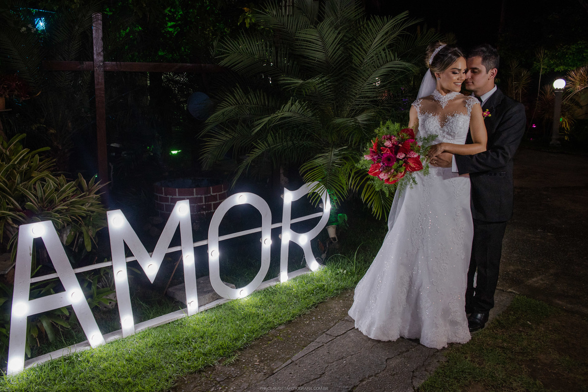 fotos de noivos na chácara monte verde