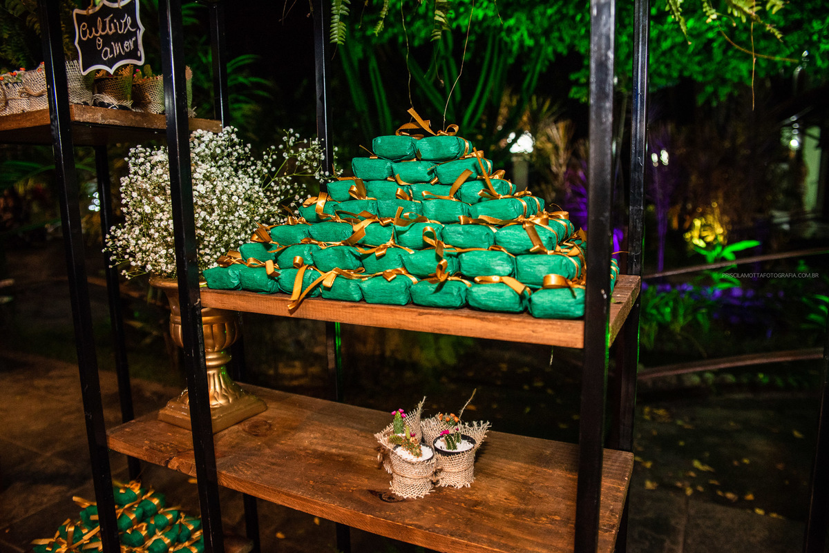 bem casados na cor verde