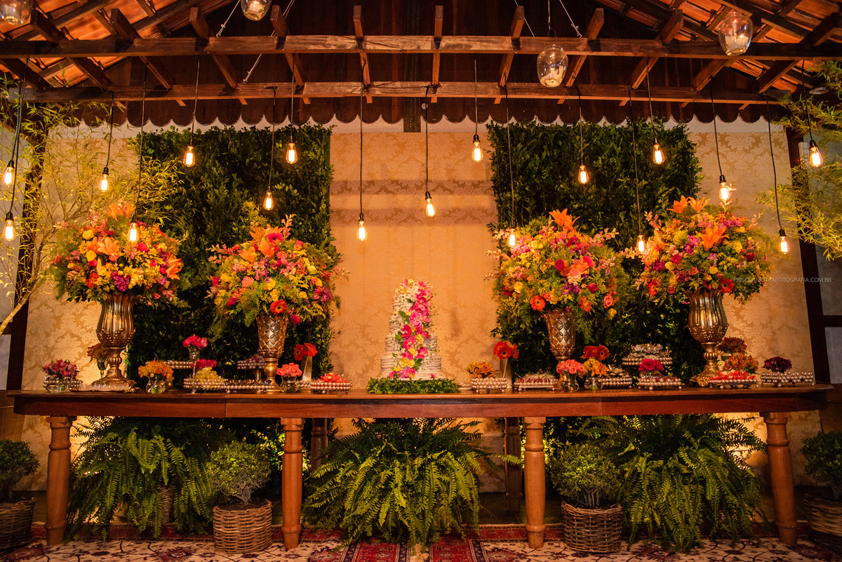 lampadas em decoração de casamento 
