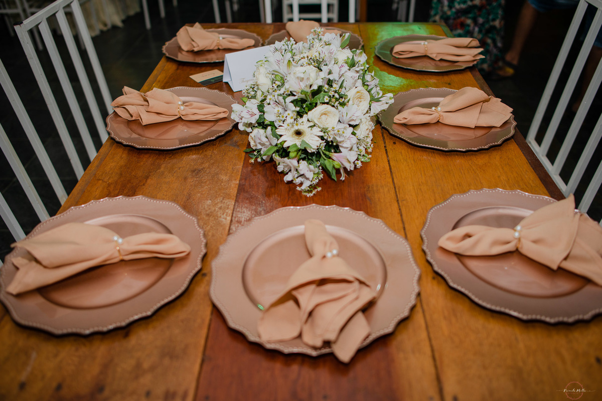mesa rustica de convidados para casamento 