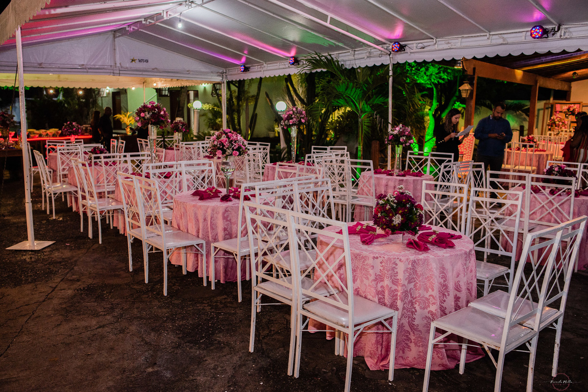 toalha rosa para festa de 15 anos 