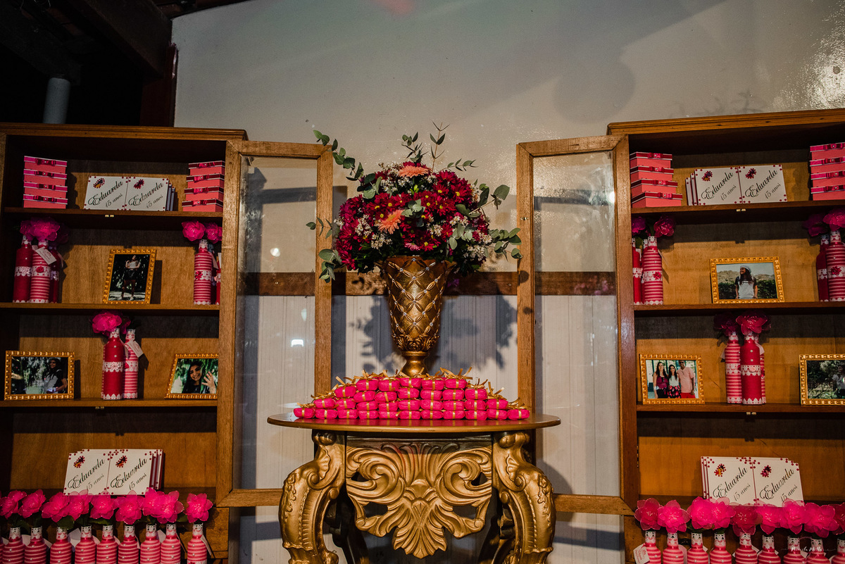 espaço para lembranças em decoração de festa