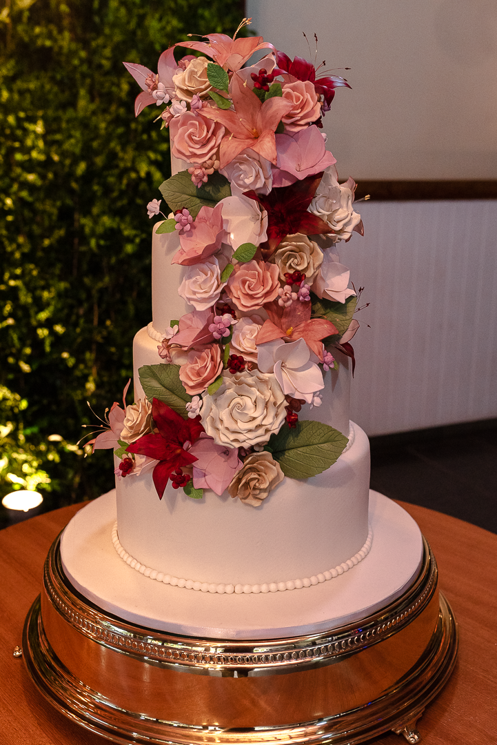 bolo de casamento com flores 