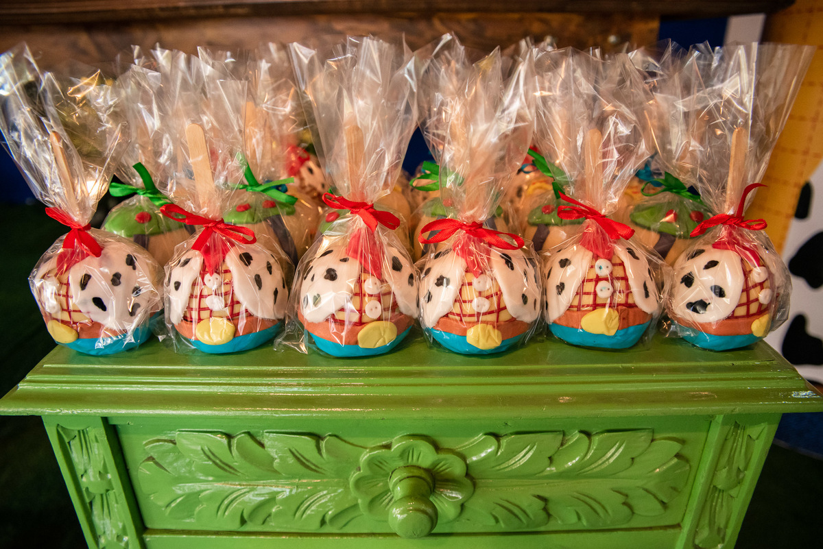 maça com tema toa story 