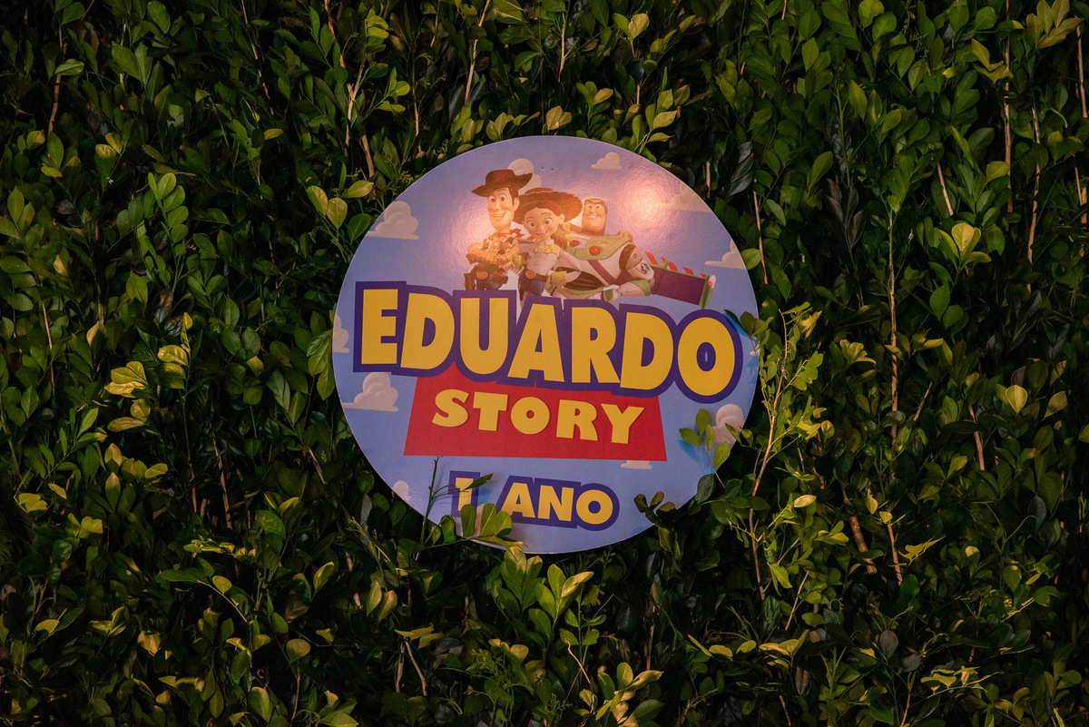 placa para festa tema tot story 