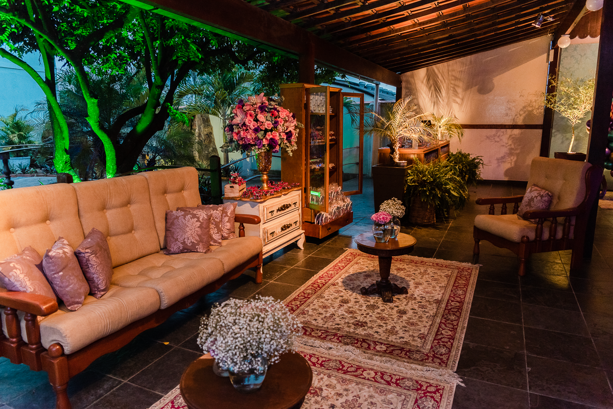 launge para festa na cor rosa 