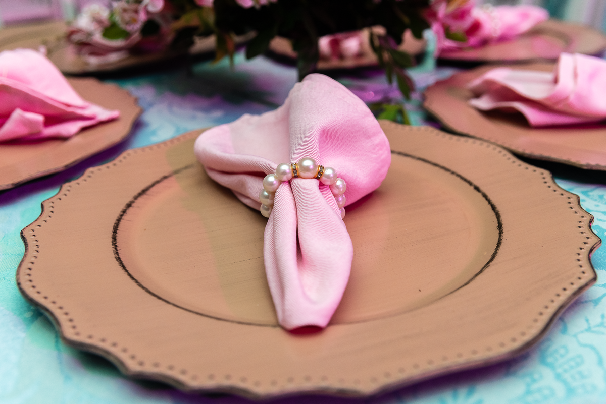 guardanapo de tecido rosa 