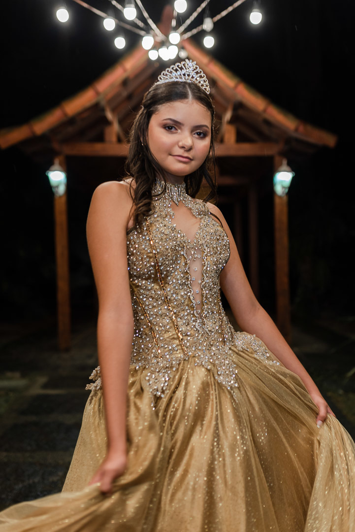 vestido dourado para debutante 