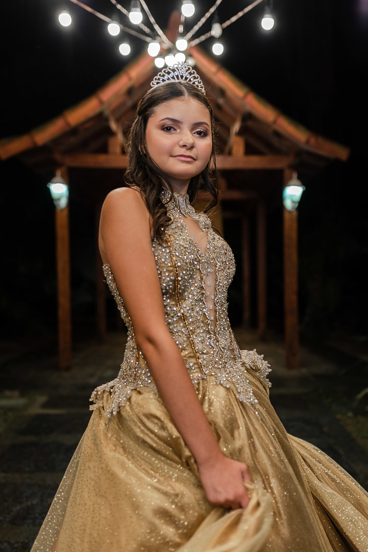 vestido dourado para 15 anos 
