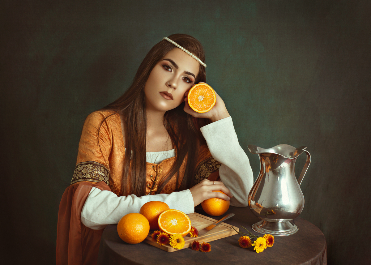 Cenário com flores e frutas no ensaio fotográfico de 15 anos