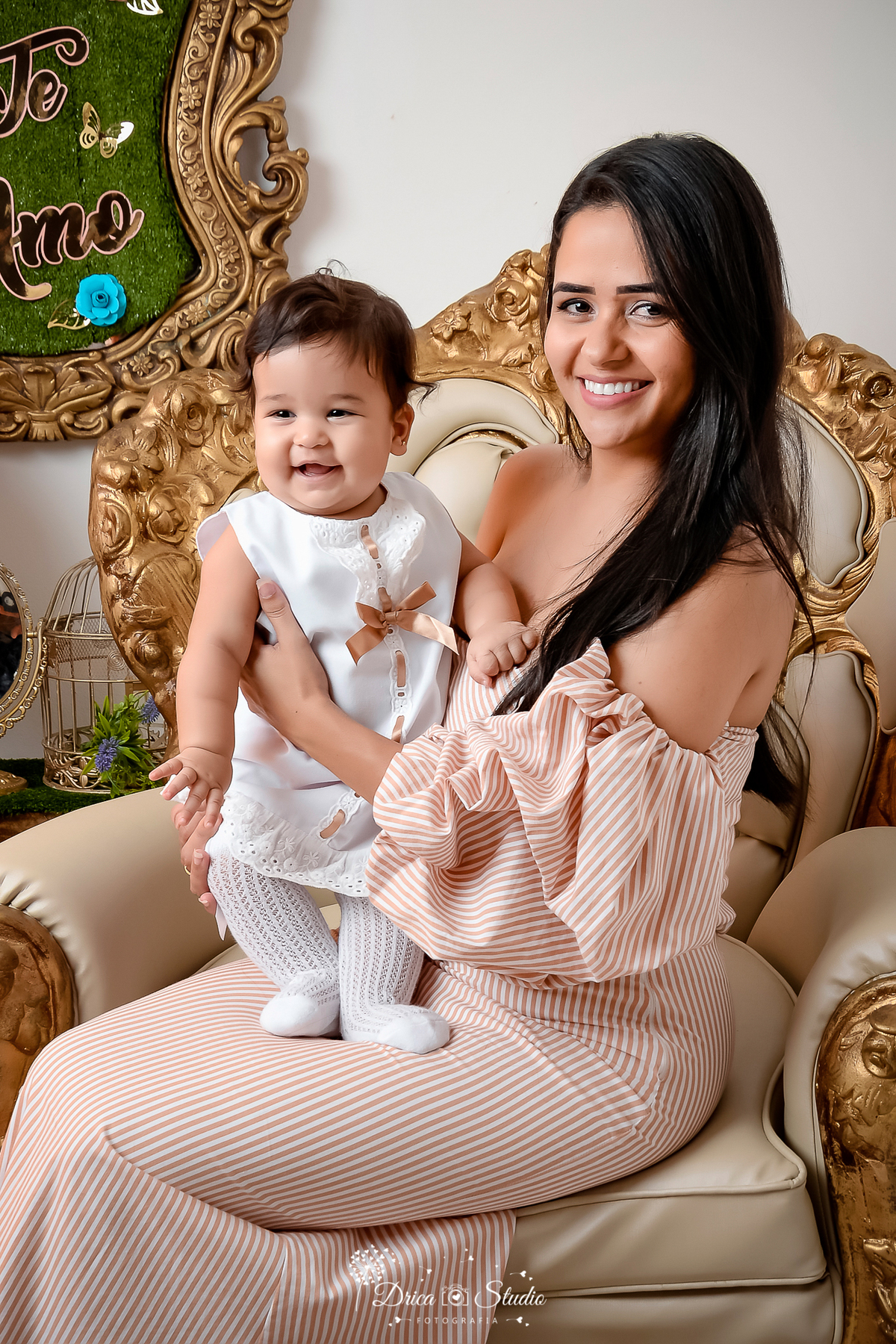 Dia das mães - mãe - ensaio - acompanhamento mensal - cenário - criança - infantil - amor eterno - mãe e filho - fotografia - drica studio fotografia - Xinguara - Pará - fotos em estúdio - roupas iguais 