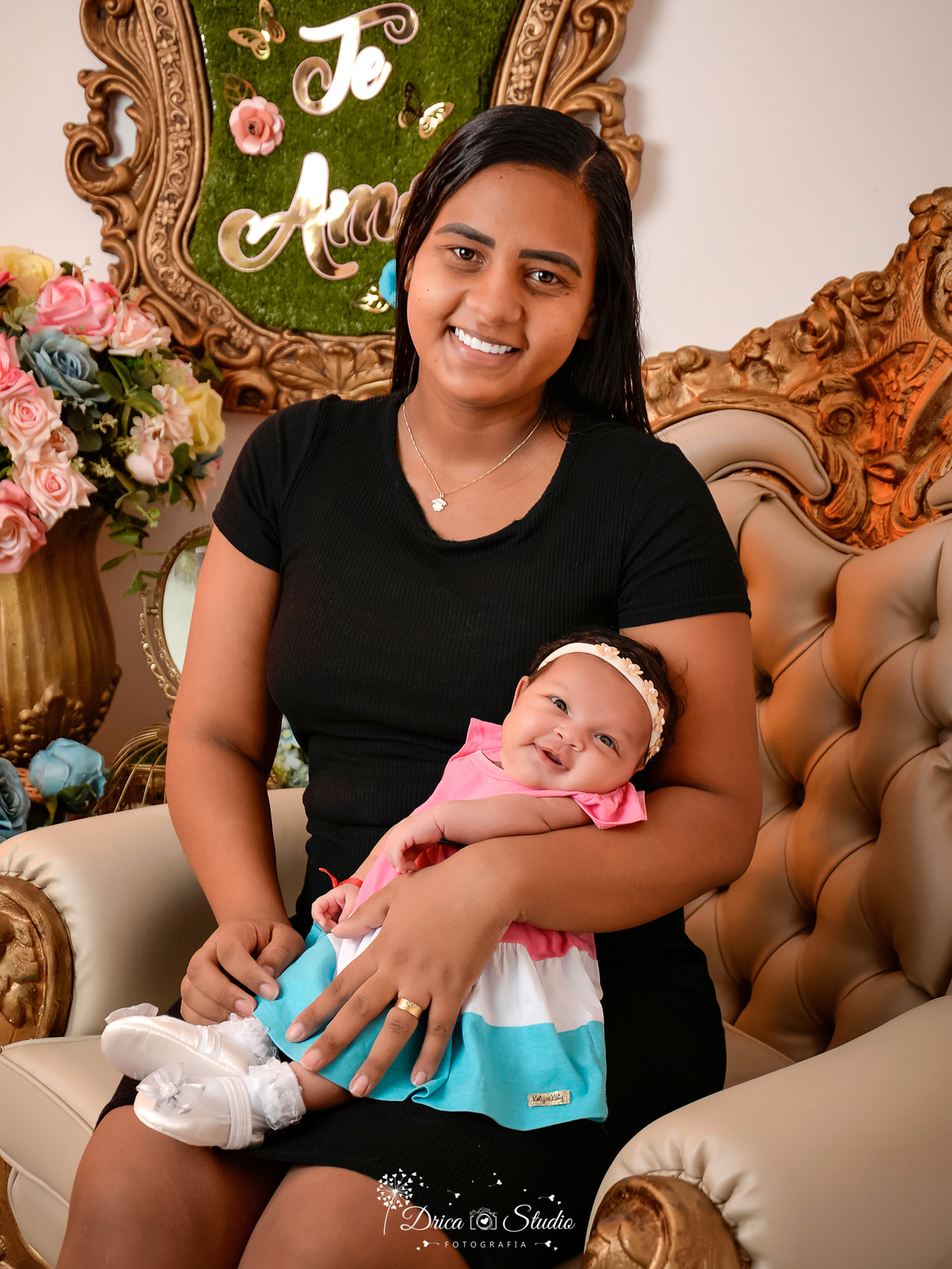 Dia das mães - mãe - ensaio - acompanhamento mensal - cenário - criança - infantil - amor eterno - mãe e filho - fotografia - drica studio fotografia - Xinguara - Pará - fotos em estúdio - roupas iguais 