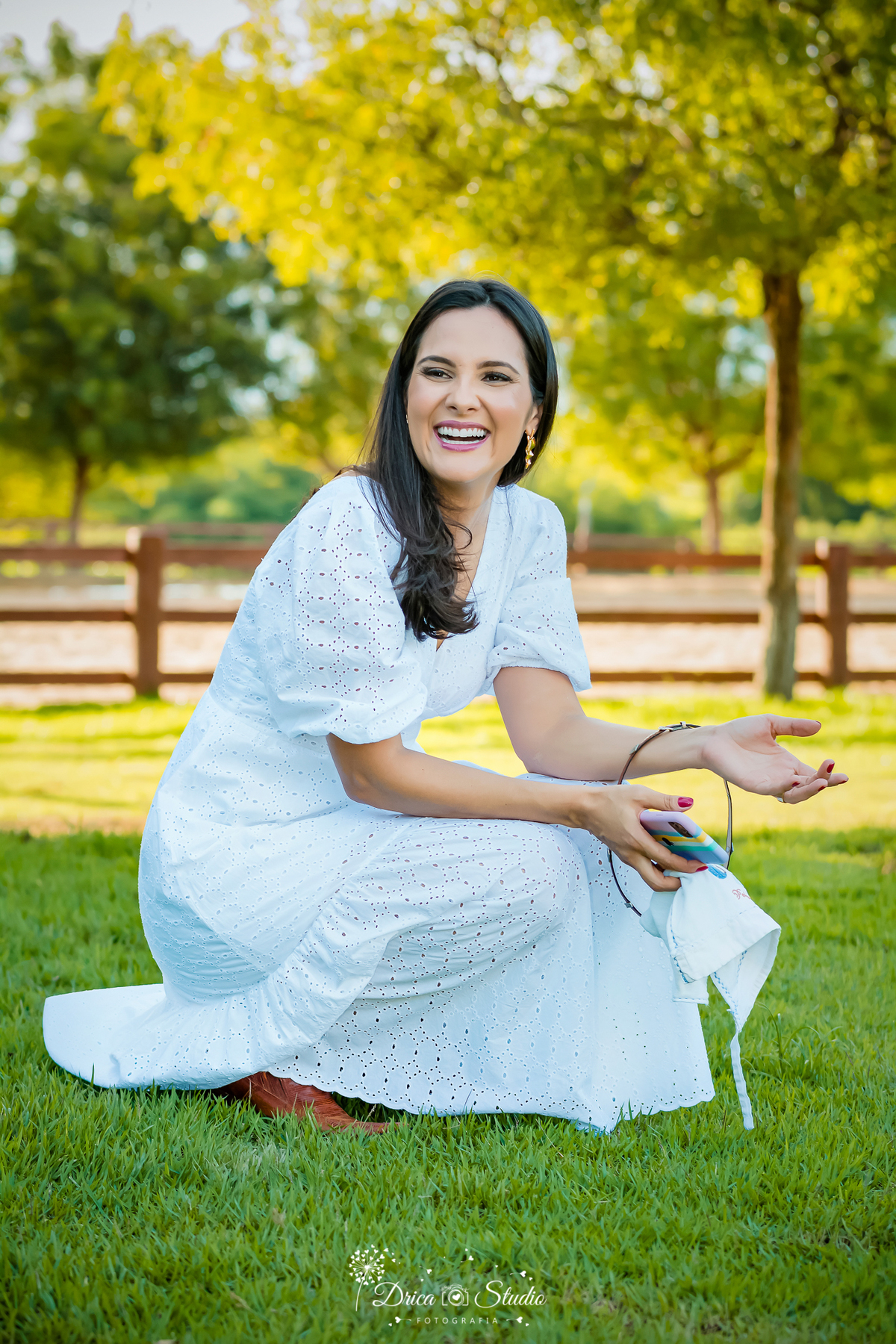 fotos externas - fotos ao ar livre - fotos família - fotografia - smash de cake - família feliz - modelos de fotos externas - bolo - drica studio fotografia - xinguara - pará - irmãos - country 