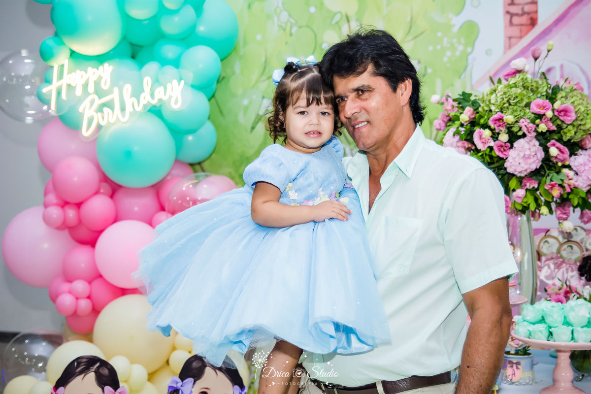 Aniversário - 2 anos - fotos - aniversário infantil - menina - meu mundo rosa - fotografia - drica studio - Xinguara - Pará - fotos família - tema bonecas - fotos externas
