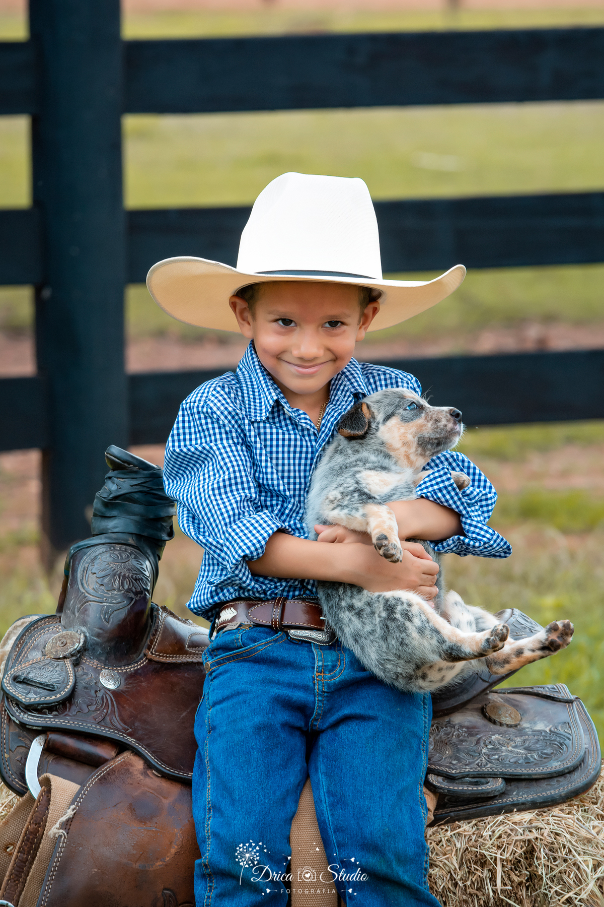 fotos externas - smash de cake - meu mundo azul - fotos em família - fotos infantis - fotos com bolo - fotos infantis country  - menino - Drica studio - fotografias - Xinguara - Pará - 1 aninho - meu primeiro aninho - acompanhamento mensal 