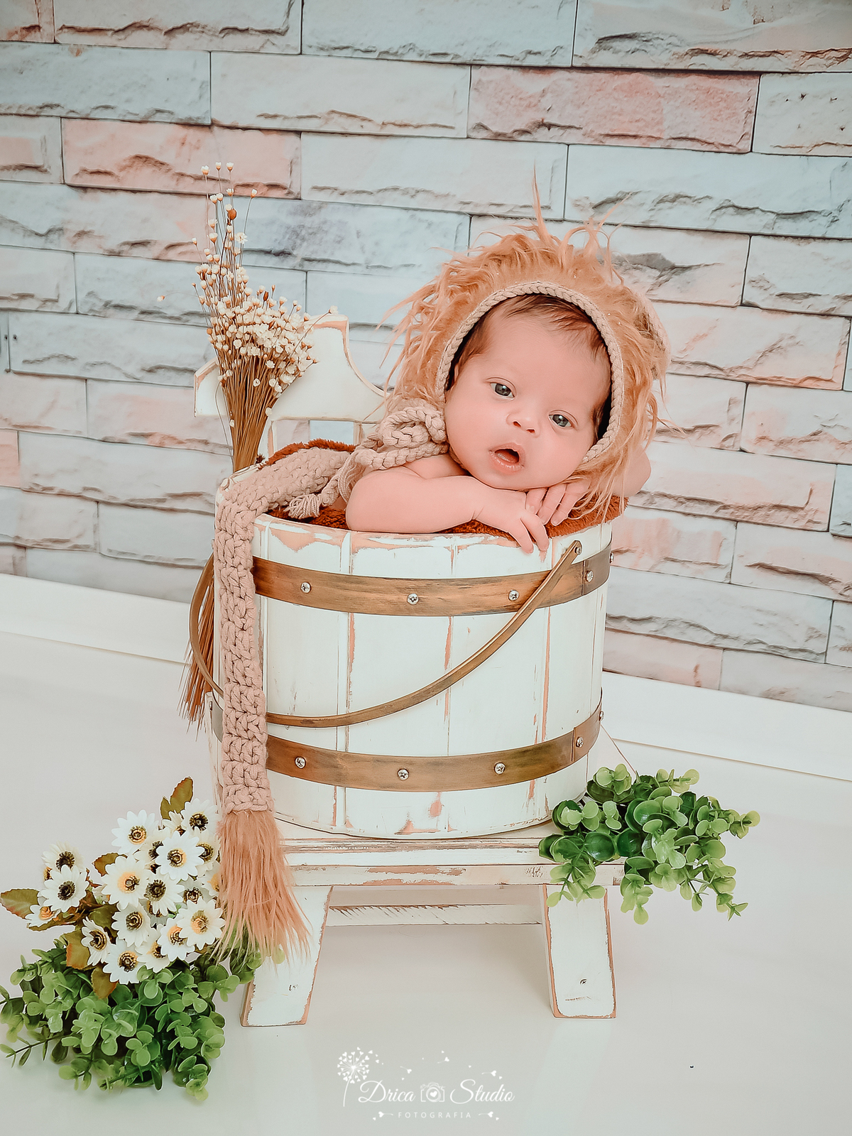 Newborn - menino - meu mundo azul - newborn masculino - fotos delicadas - fotos infantis delicadas - fotografa infantil - príncipe - fotos em estúdio - fotos de recém nascido dormindo - Xinguara - Pará - drica studio - fotografia 