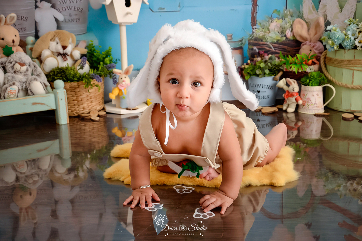 páscoa - acompanhamento mensal - cenários temáticos - coelho da páscoa - fotos em estúdio - infantil - kids - ensaio de bebês - crescimento infantil - menino - menina - Xinguara - Pará -  Drica studio - fotografia - fotos