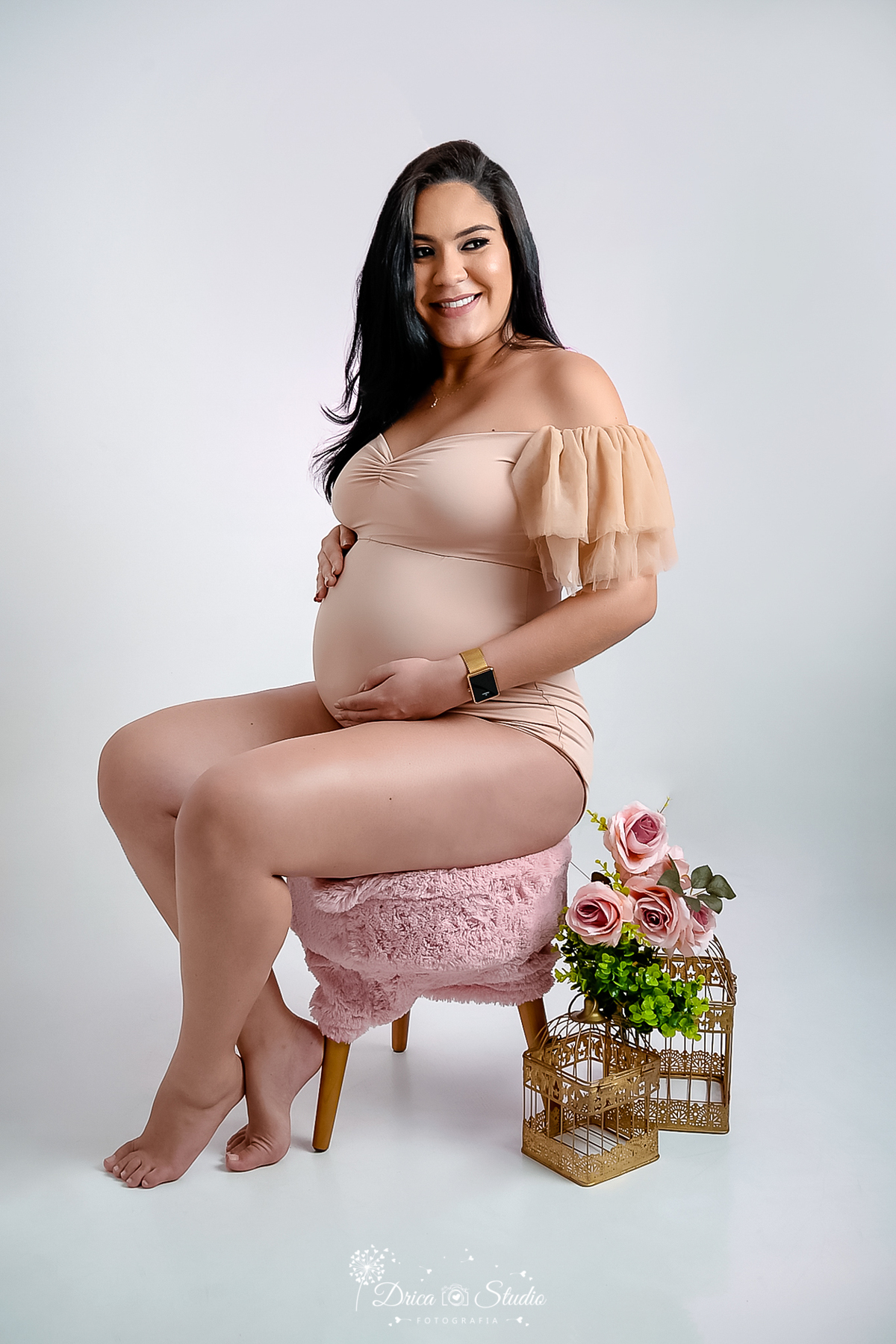 gestante - gestação - gravidez - meu mundo rosa - fotos diferentes de gestantes - pai e mãe - pacotinho de amor - á espera de uma menina - fotos gestante com cachorro - drica studio - fotografia - xinguara - pará - fotos em estúdio