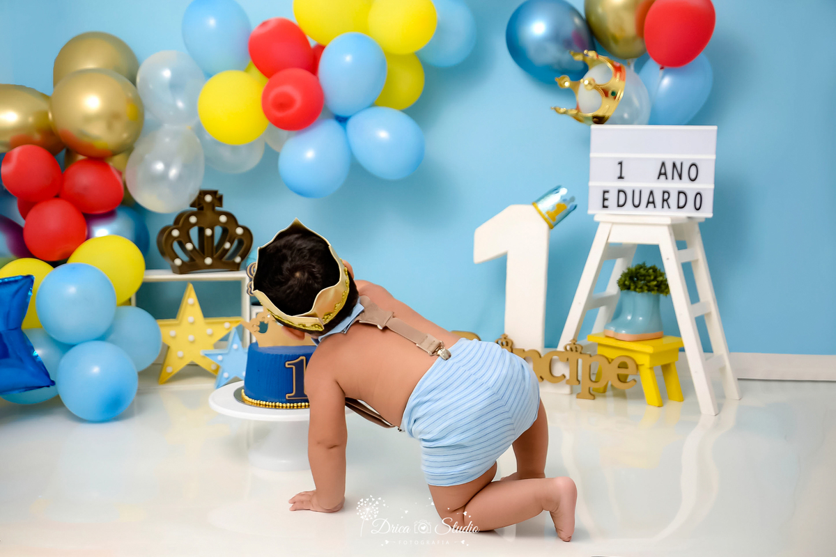 smash de cake - 1 aninho - príncipe - cenário de príncipe - one - bolo - destruindo bolo - fotos em estúdio -  Eduardo - meu primeiro aninho - xinguara - pará - drica studio fotografia - balões