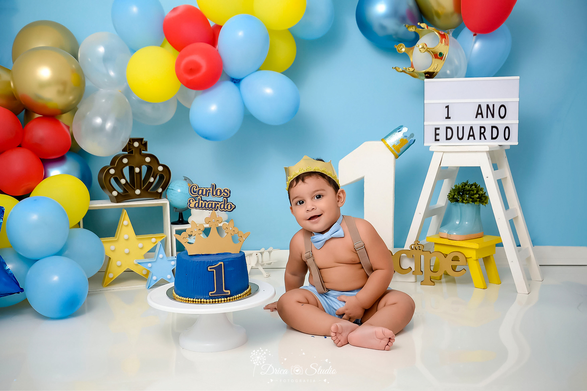 smash de cake - 1 aninho - príncipe - cenário de príncipe - one - bolo - destruindo bolo - fotos em estúdio -  Eduardo - meu primeiro aninho - xinguara - pará - drica studio fotografia - balões