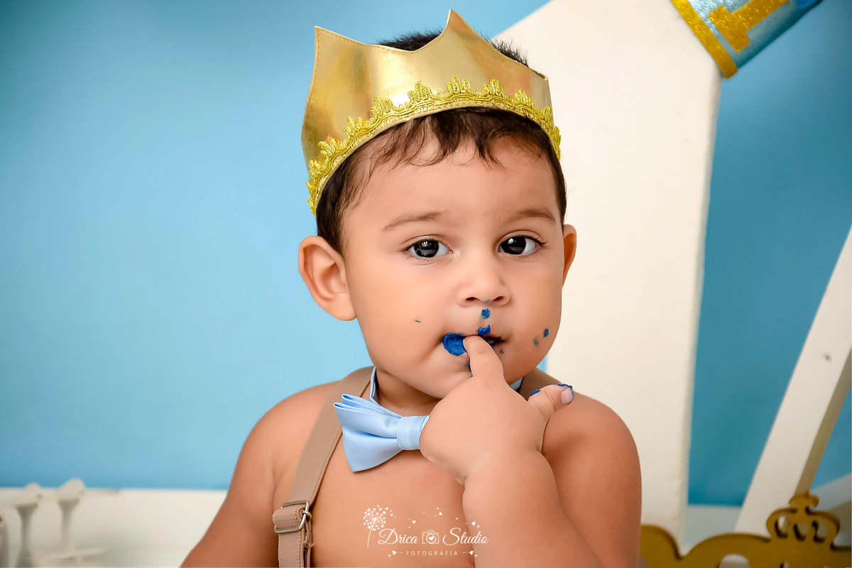 smash de cake - 1 aninho - príncipe - cenário de príncipe - one - bolo - destruindo bolo - fotos em estúdio -  Eduardo - meu primeiro aninho - xinguara - pará - drica studio fotografia - balões