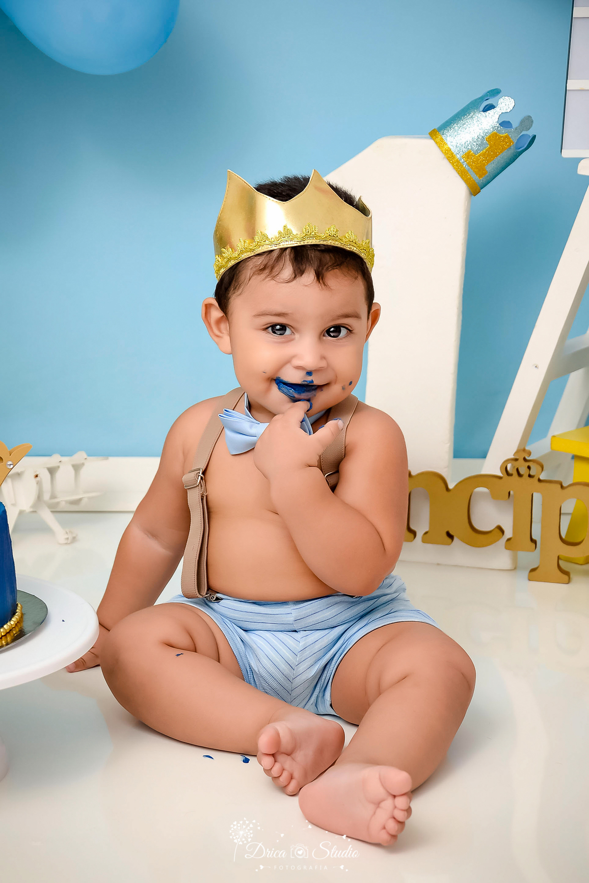 smash de cake - 1 aninho - príncipe - cenário de príncipe - one - bolo - destruindo bolo - fotos em estúdio -  Eduardo - meu primeiro aninho - xinguara - pará - drica studio fotografia - balões