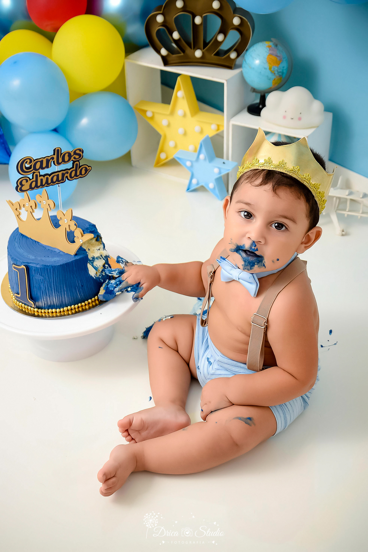 smash de cake - 1 aninho - príncipe - cenário de príncipe - one - bolo - destruindo bolo - fotos em estúdio -  Eduardo - meu primeiro aninho - xinguara - pará - drica studio fotografia - balões