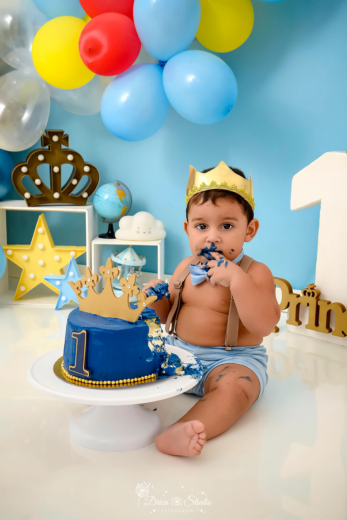 smash de cake - 1 aninho - príncipe - cenário de príncipe - one - bolo - destruindo bolo - fotos em estúdio -  Eduardo - meu primeiro aninho - xinguara - pará - drica studio fotografia - balões