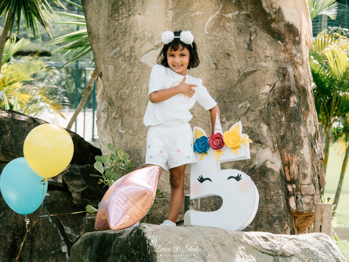 Família - externas -  ao ar livre - 5 anos - infantis -  profissionais - unicórnio - book infantil - kids - menina - meu mundo rosa -pai e mãe - filha - Drica studio fotografia - Xinguara - Pará 