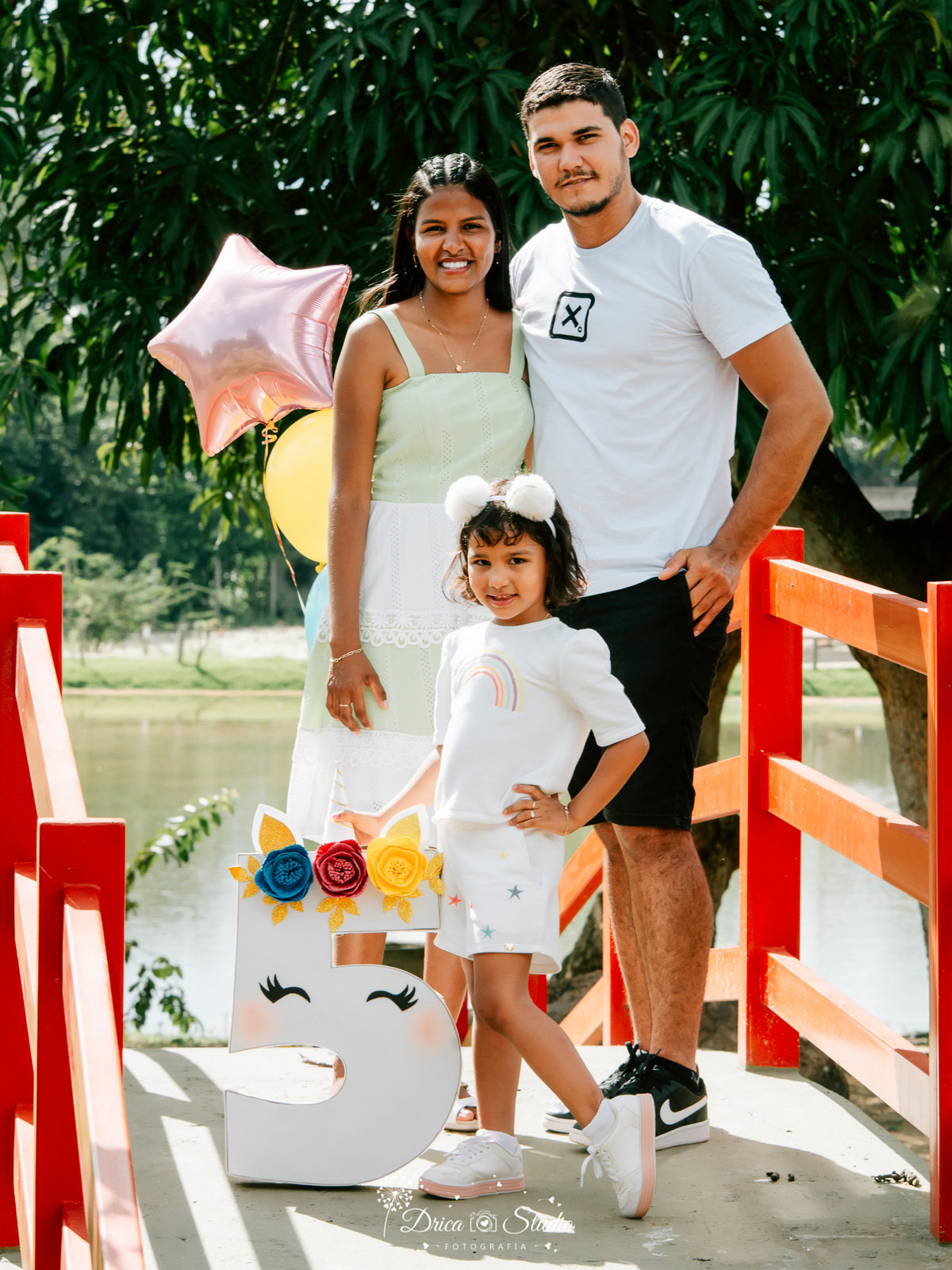 Família - externas -ao ar livre - 5 anos -  infantis - profissionais - unicórnio - book infantil - kids - menina - meu mundo rosa -pai e mãe - filha - Drica studio fotografia - Xinguara - Pará 