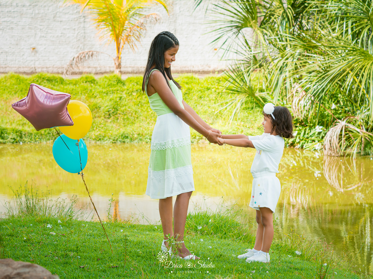 Família - externas - ao ar livre - 5 anos -  infantis - profissionais - unicórnio - book infantil - kids - menina - meu mundo rosa -pai e mãe - filha - Drica studio fotografia - Xinguara - Pará 