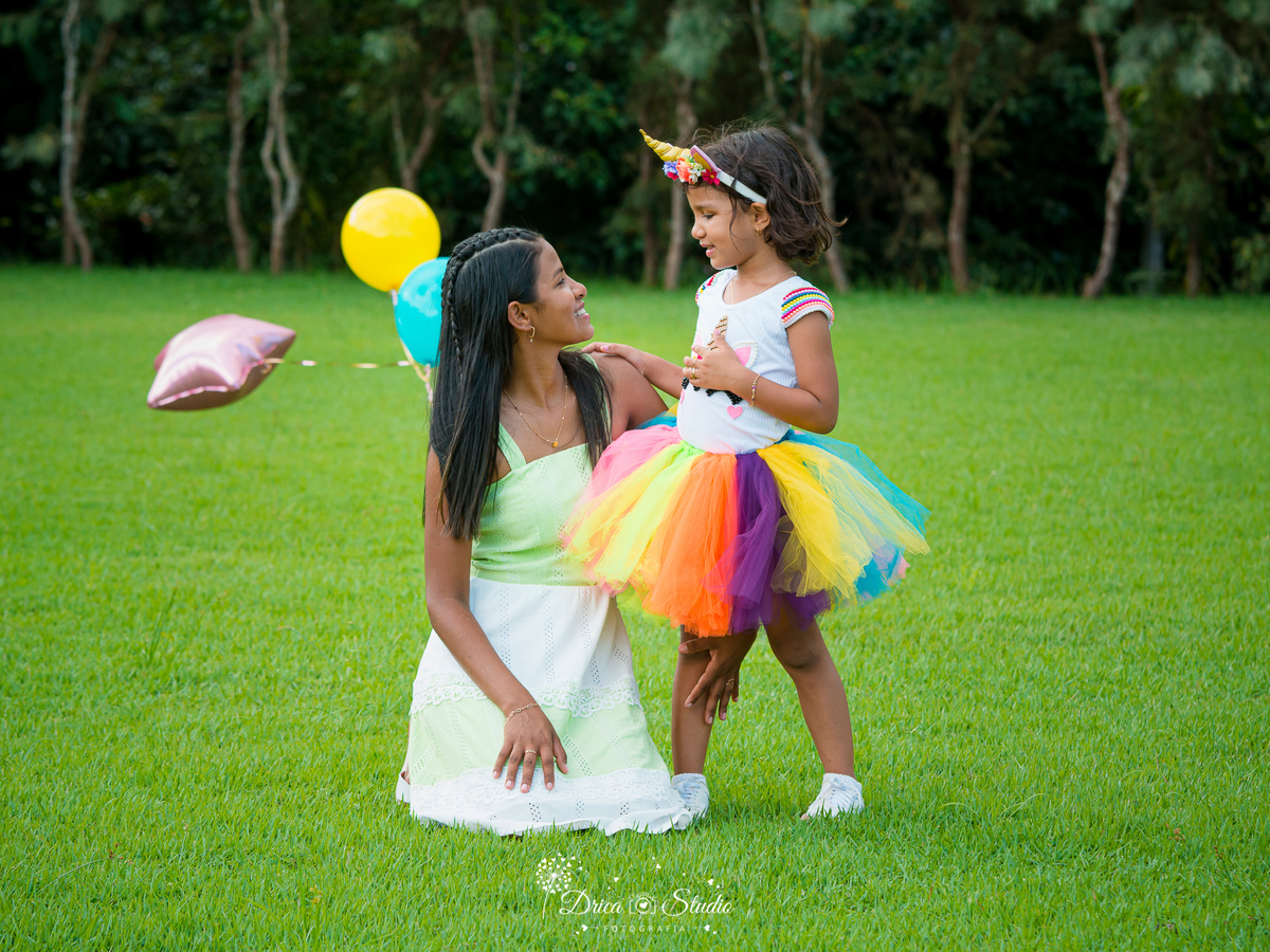 Família -  externas - ao ar livre - 5 anos - infantis -  profissionais - unicórnio - book infantil - ensaio mãe e filha - menina - meu mundo rosa -pai e mãe - filha - Drica studio fotografia - Xinguara - Pará 