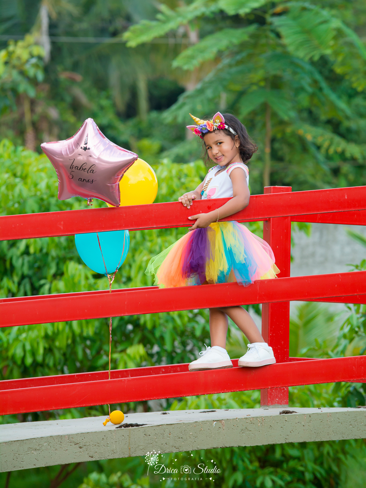 Família - externas - ao ar livre - 5 anos - fotos infantis -  profissionais - unicórnio - book infantil - kids - menina - meu mundo rosa -pai e mãe - filha - Drica studio fotografia - Xinguara - Pará 