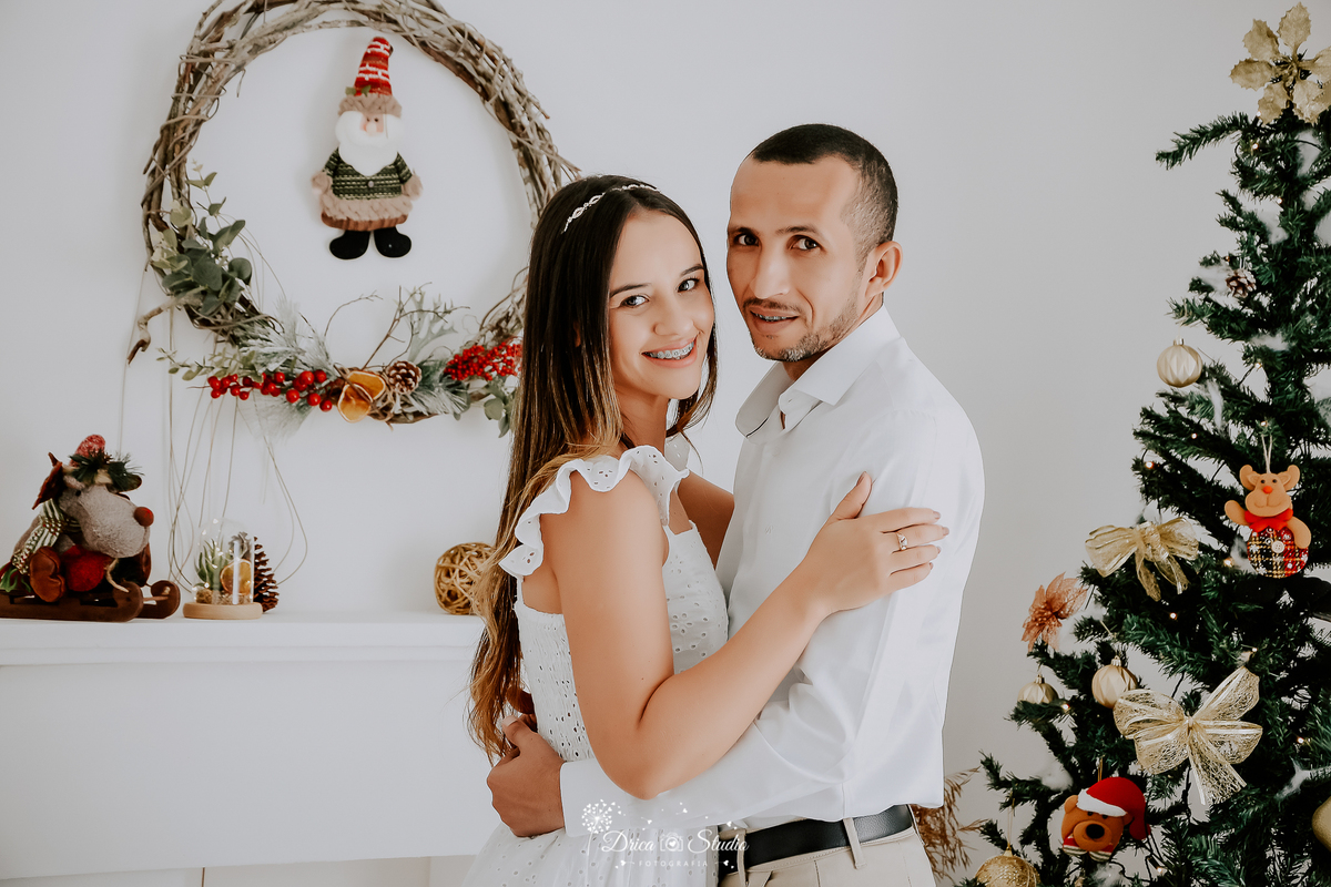 Drica Studio - Drica Studio Fotografias - Xinguara Pará - fotos  de casal - Studio - pré wenddig  Studio - casamento - apaixonado - ensaio casal - abraçados - cenário natal 