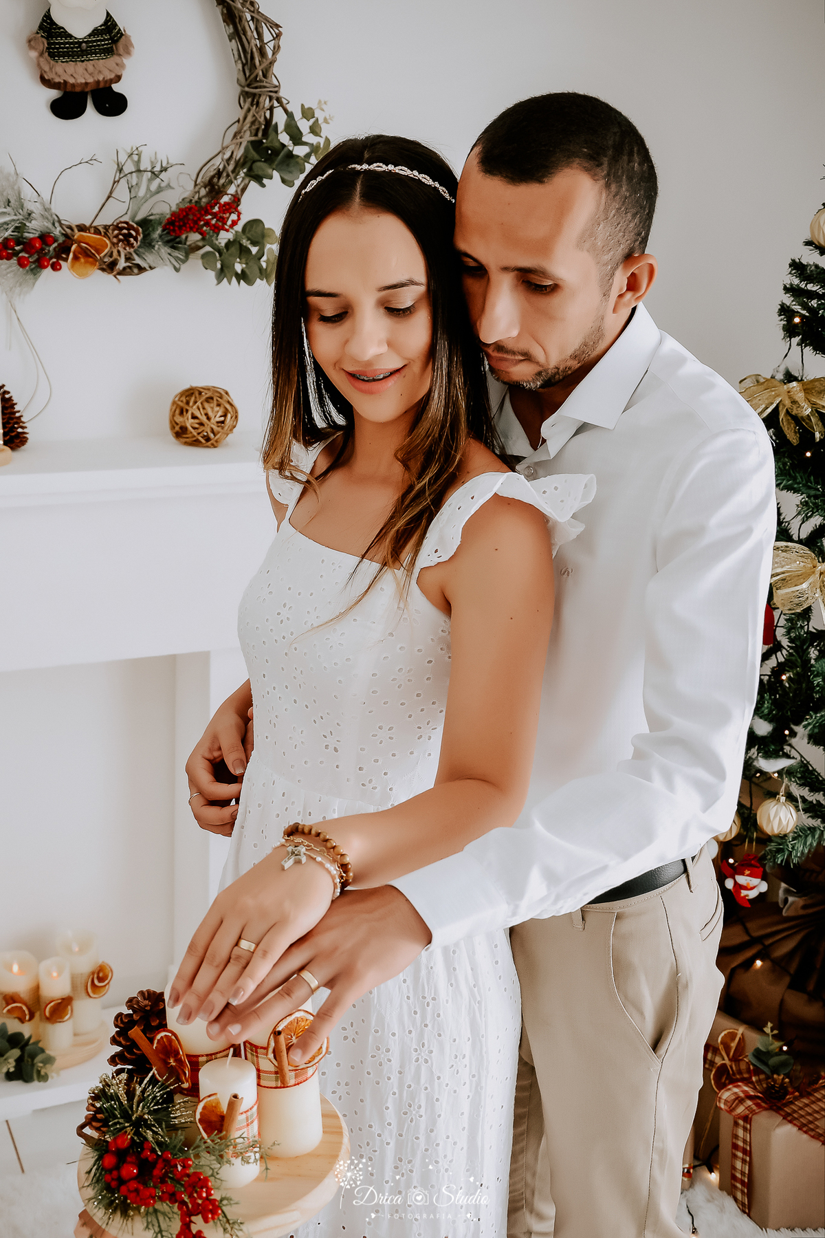 Drica Studio - Drica Studio Fotografias - Xinguara Pará - fotos  de casal - Studio - pré wenddig  Studio - casamento - apaixonado - ensaio casal - abraçados - cenário natal - felizes 