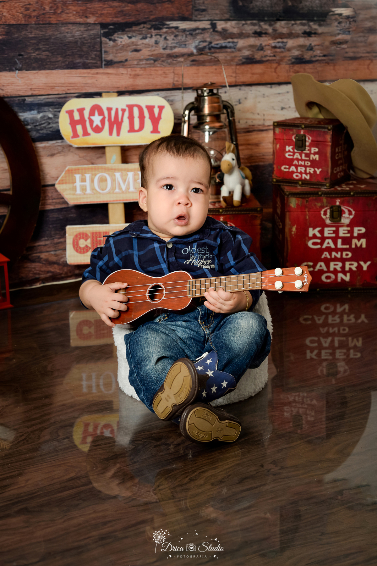 fotografia-de-criança ensaio-infantil studio-em-xinguara acompanhamento-mensal-infantil country ensaio-country cenário-infantil