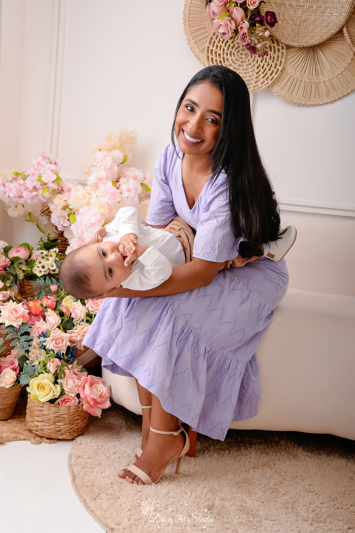mamãe e bebê - cenário de dia das mães - cenário com flores - acompanhamento mensal - drica studio - xinguara - pará 