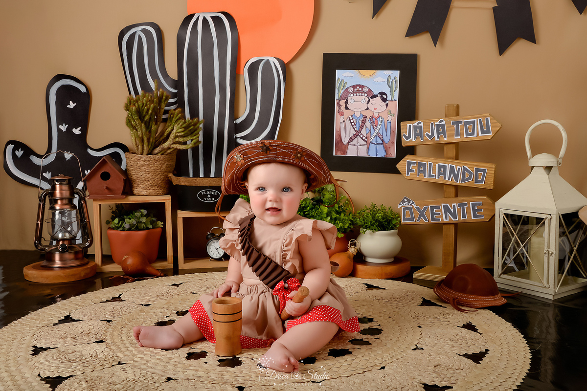-DricaStudio -AcompanhamentoMensal -FotografiaInfantil -XinguaraPA -Cordel -Nordeste -EnsaioInfantil -Bebês -MemóriasParaSempre-usando chaoeu de couro 