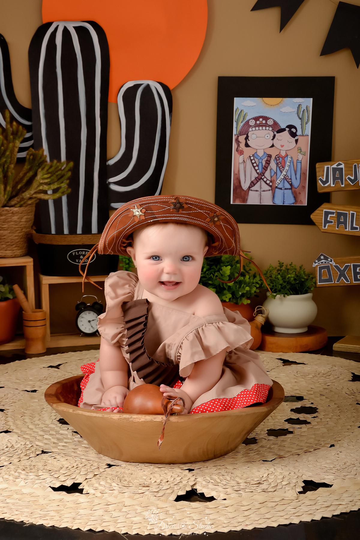 -DricaStudio -AcompanhamentoMensal -FotografiaInfantil -XinguaraPA -Cordel -Nordeste -EnsaioInfantil -Bebês -MemóriasParaSempre- usando chaoeu de couro 