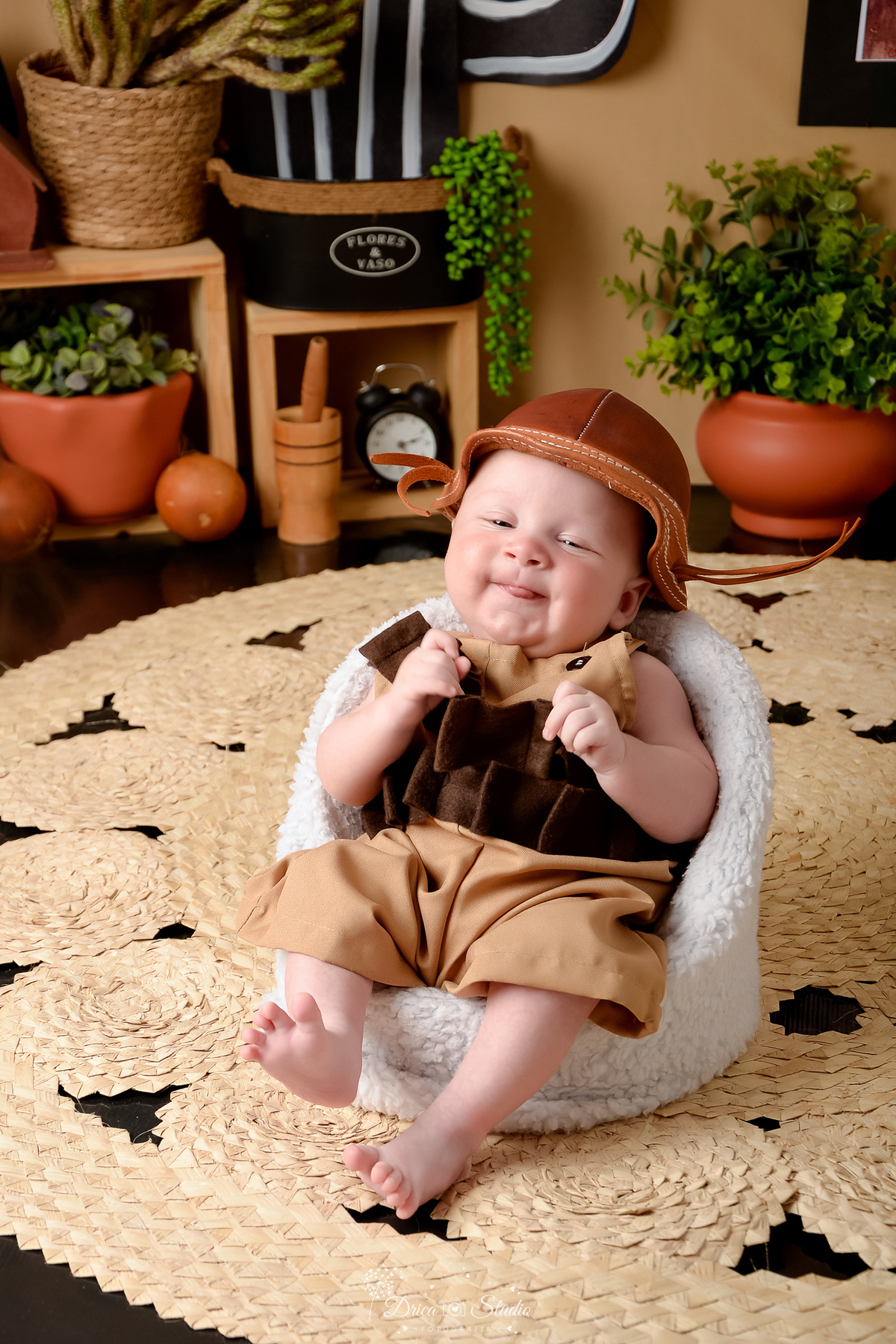 -DricaStudio -AcompanhamentoMensal -FotografiaInfantil -XinguaraPA -Cordel -Nordeste -EnsaioInfantil -Bebês -MemóriasParaSempre -usando chaoeu de couro 