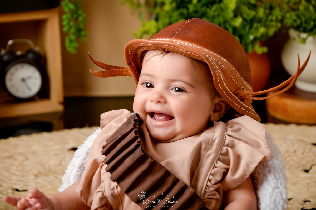 -DricaStudio -AcompanhamentoMensal -FotografiaInfantil -XinguaraPA -Cordel -Nordeste -EnsaioInfantil -Bebês -MemóriasParaSempre - usando chaoeu de couro 