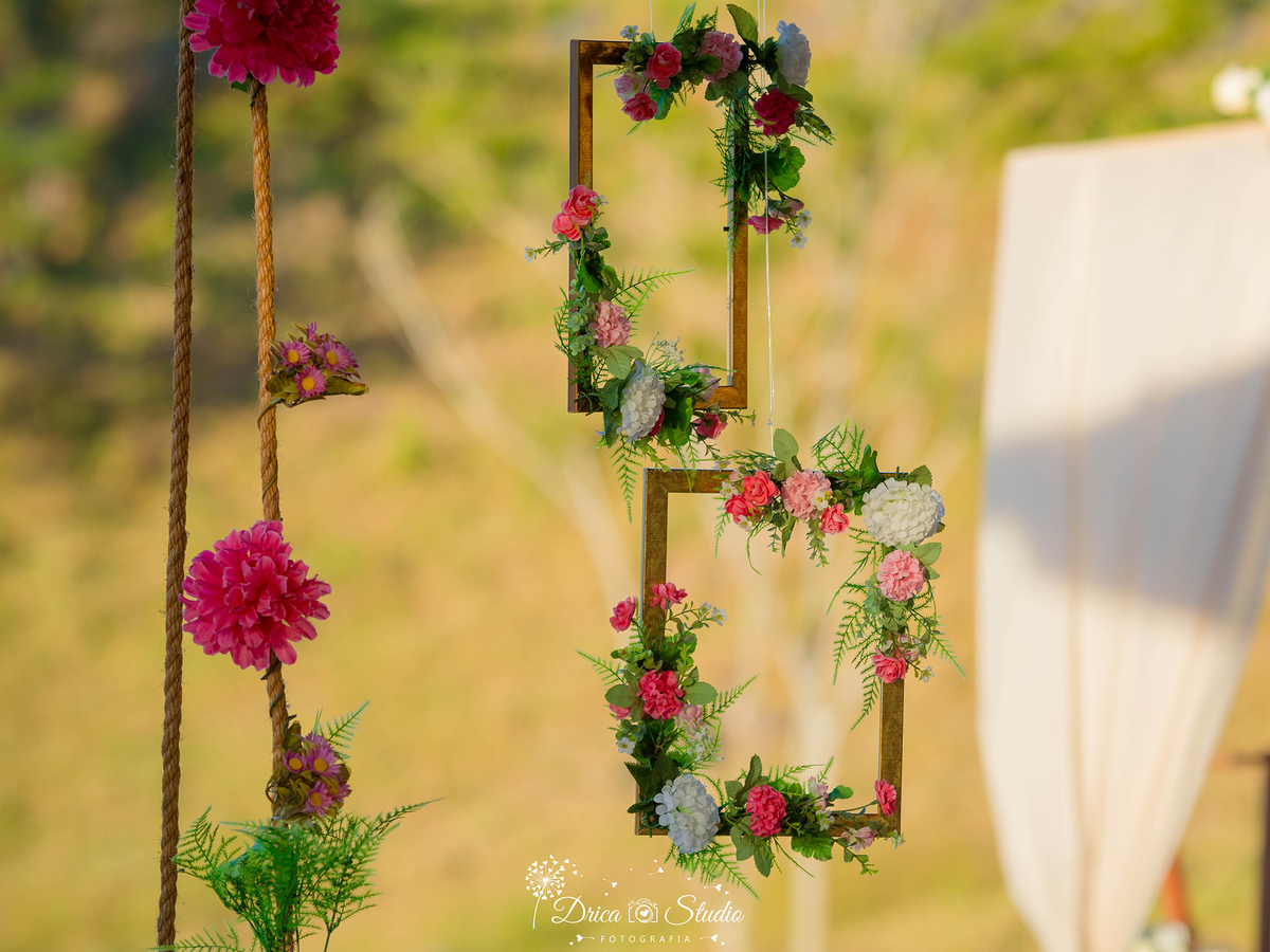 Decoração de Casamento- casamento em Xinguara- Pará- moldura com flor- moldura para decorar casamento- fotografo de casamento- foto de decoração- Drica- estúdio- Fotografia- Quiroz