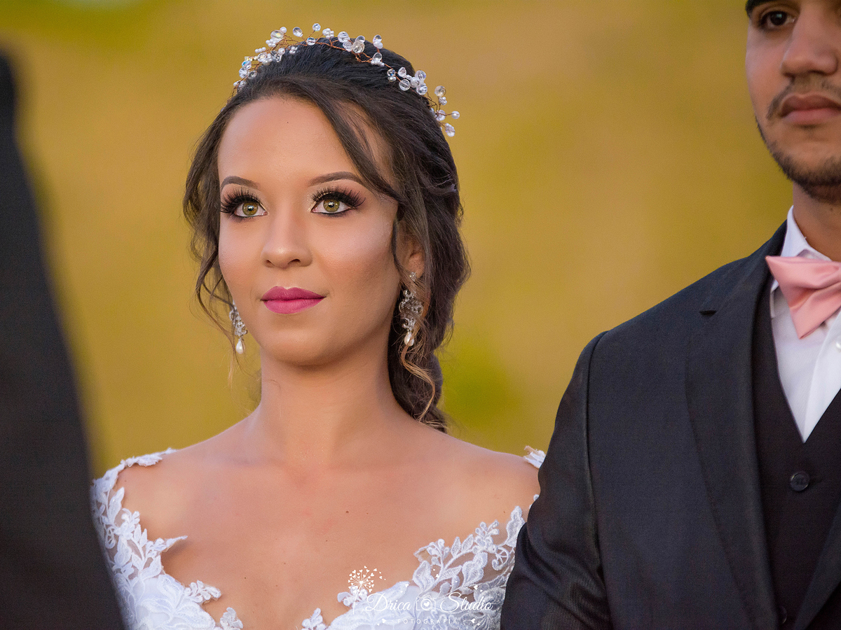 Noiva- Linda- Olhos Claro- Noiva elegante- Decoração de casamento-Casamento em Xinguara-Pará- Fotografo de Casamento- Drica Studio Fotografia- Casamento a Luza do dia- por do sol- Casamento perfeito- noiva perfeita- fotografa de casamento
