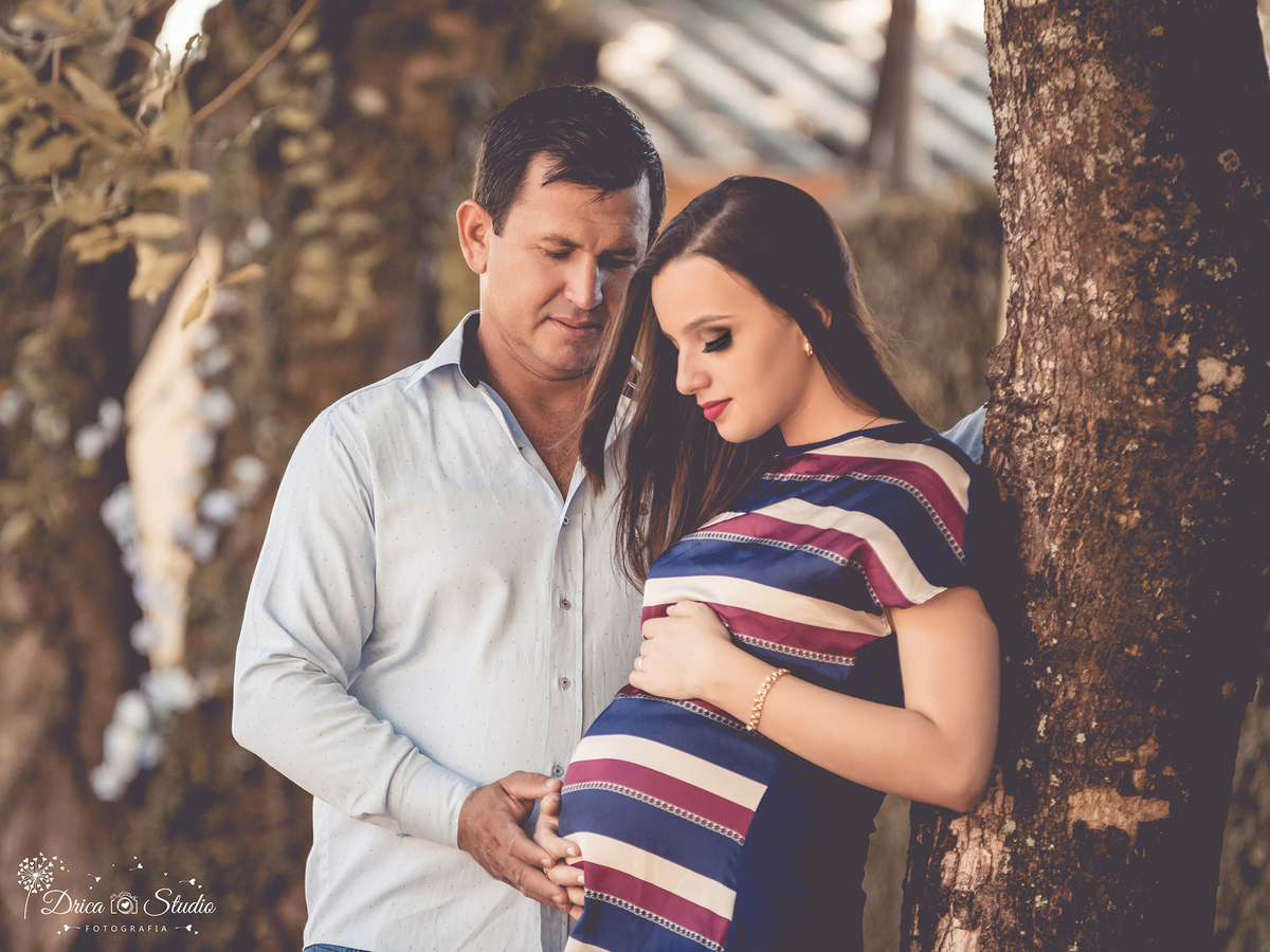 Ensaio de gestante-casal grávidos-Fotógrafa de gestante- Xinguara-Pará-Drica Studio Fotografia-Book de gestante-ensaio externo- gravida e linda-fotógrafa de família-melhor fotógrafa- fotografa em Xinguara-maternidade-casal a espera de Clara.